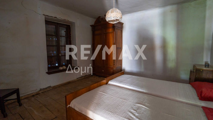 Image No.32-6 Bed Property for sale