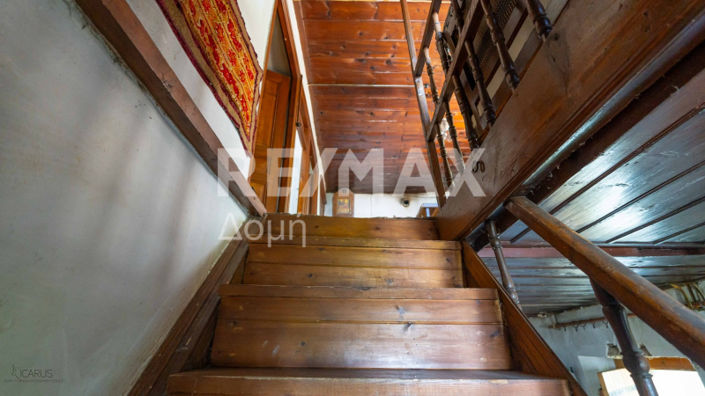 Image No.40-6 Bed Property for sale