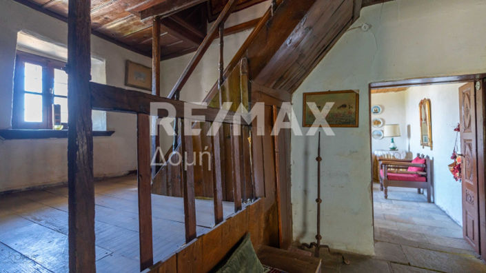Image No.41-6 Bed Property for sale
