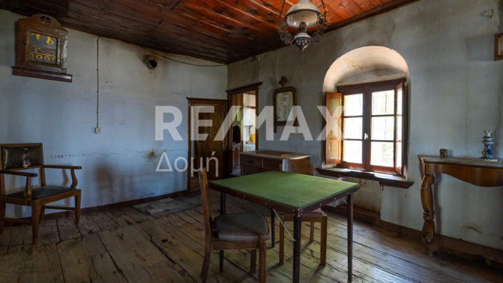 Image No.45-6 Bed Property for sale