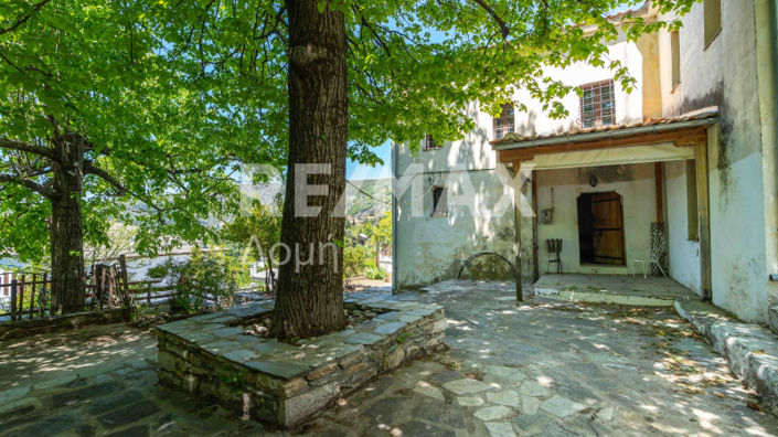 Image No.47-6 Bed Property for sale