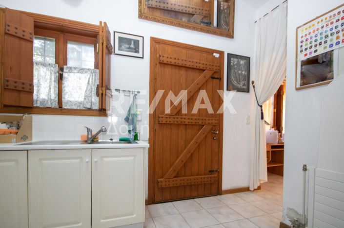 Image No.16-2 Bed Maisonette for sale