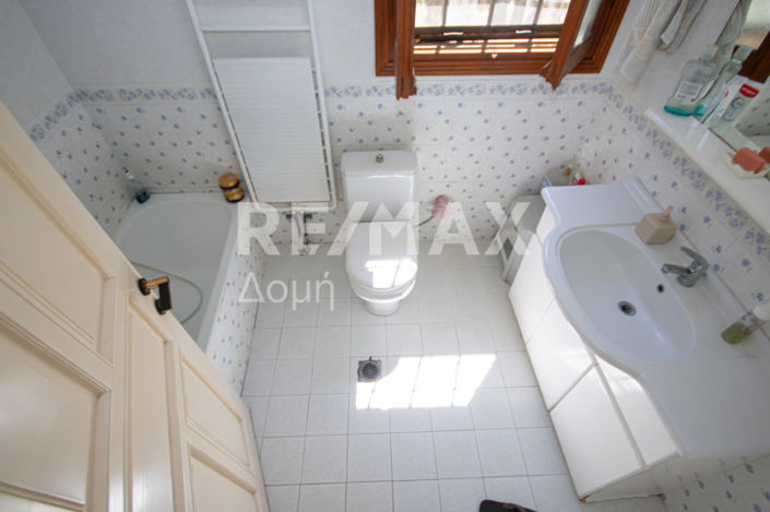 Image No.17-2 Bed Maisonette for sale