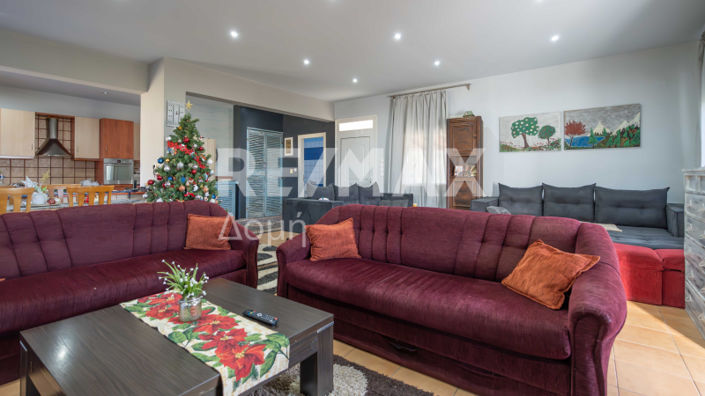 Image No.12-3 Bed Maisonette for sale