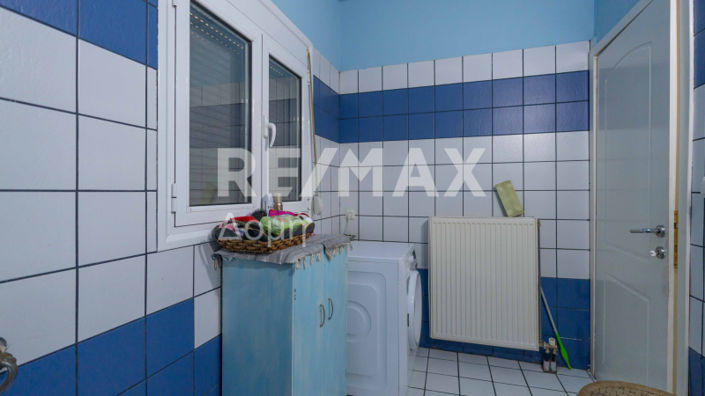 Image No.16-3 Bed Maisonette for sale