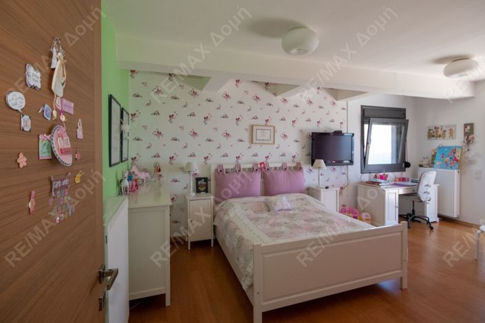 Image No.17-6 Bed Land for sale