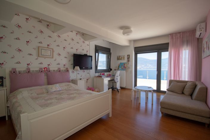 Image No.18-6 Bed Land for sale