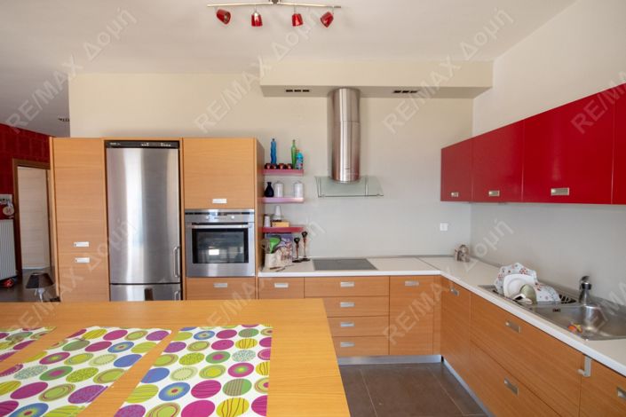 Image No.28-6 Bed Land for sale
