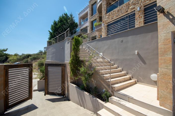 Image No.31-6 Bed Land for sale