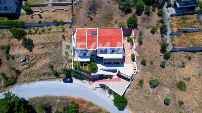 Image No.42-6 Bed Land for sale