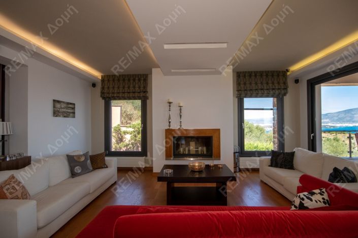 Image No.8-6 Bed Land for sale