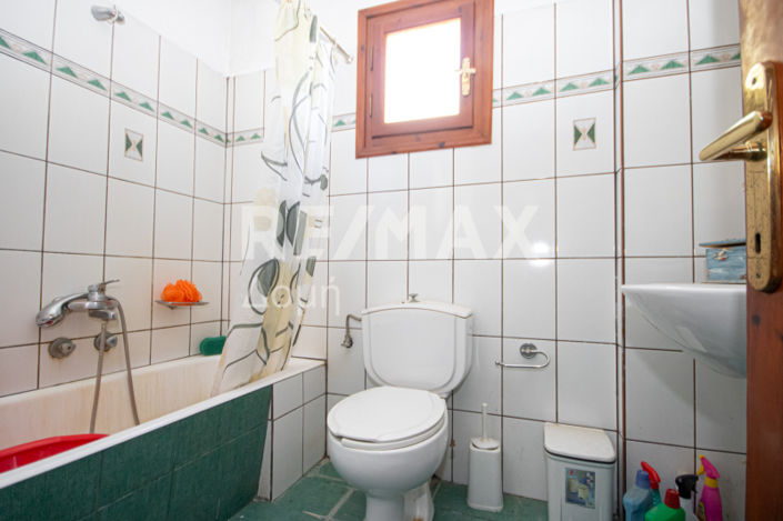 Image No.22-3 Bed Property for sale