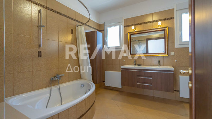 Image No.30-Propriété de 5 chambres à vendre à Magnésie