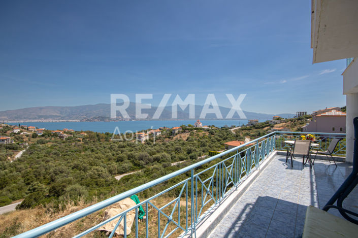 Image No.12-3 Bed Property for sale