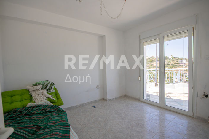 Image No.17-3 Bed Property for sale