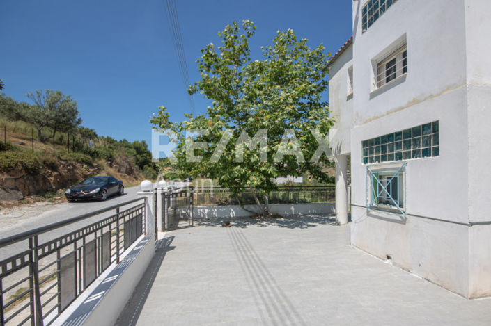 Image No.31-3 Bed Property for sale