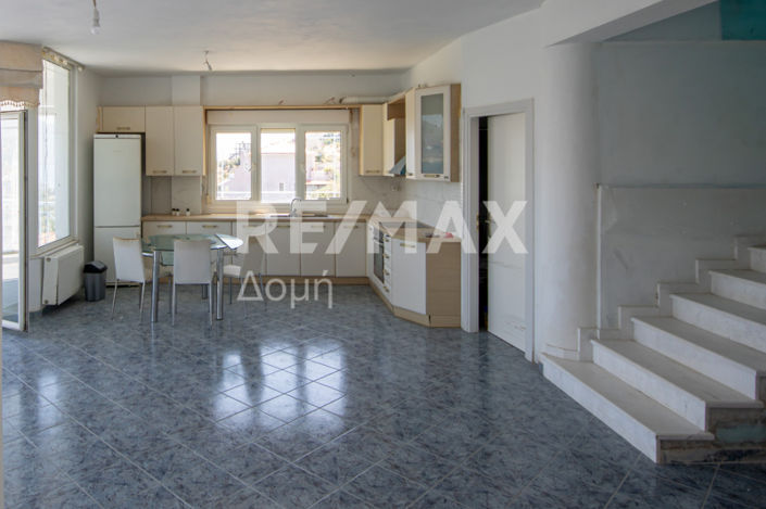 Image No.8-3 Bed Property for sale