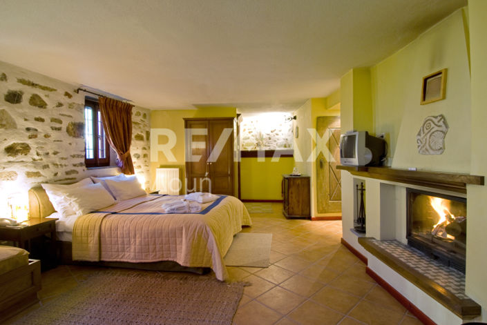 Image No.18-17 Bed Hotel for sale