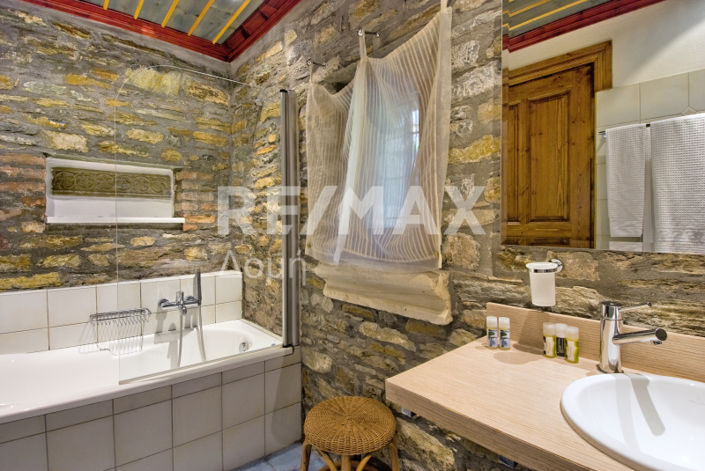 Image No.54-17 Bed Hotel for sale
