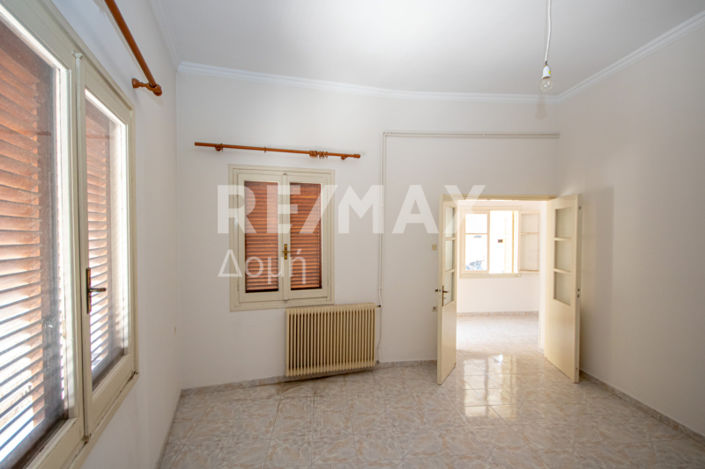 Image No.12-4 Bed Property for sale