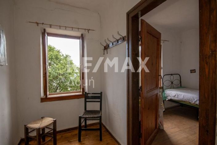 Image No.12-2 Bed Property for sale