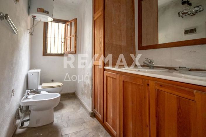 Image No.20-2 Bed Property for sale