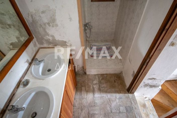 Image No.22-2 Bed Property for sale