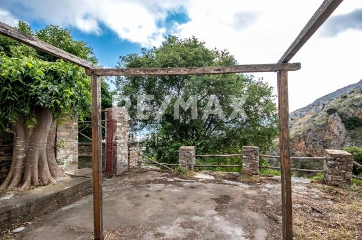 Image No.26-2 Bed Property for sale
