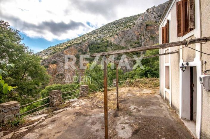 Image No.28-2 Bed Property for sale
