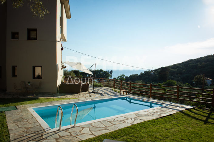 Image No.26-9 Bed Apartment for sale