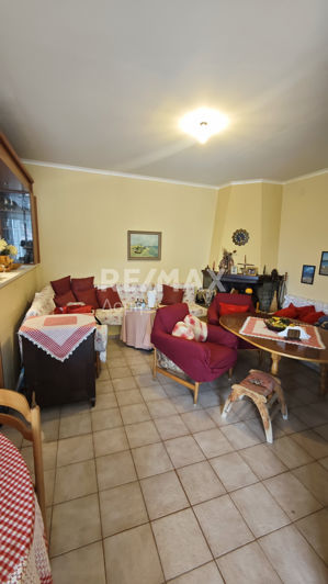 Image No.3-5 Bed House for sale