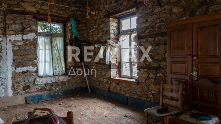 Image No.18-2 Bed House for sale