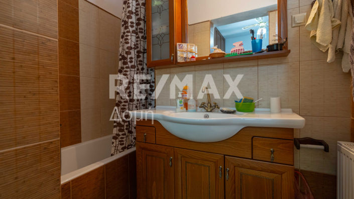 Image No.18-5 Bed Maisonette for sale