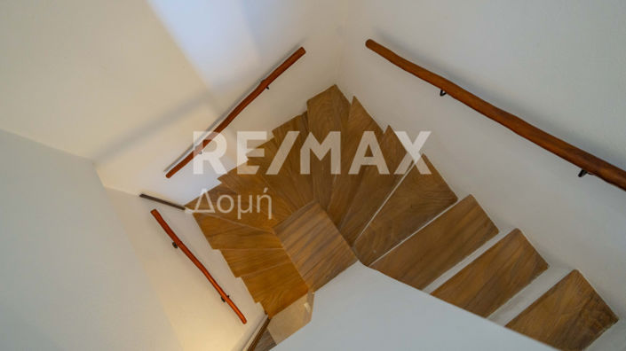 Image No.21-5 Bed Maisonette for sale