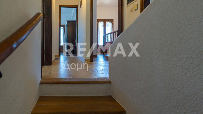 Image No.22-5 Bed Maisonette for sale