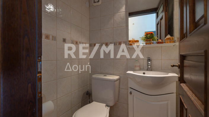 Image No.51-5 Bed Maisonette for sale