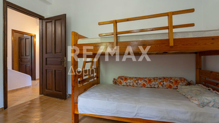 Image No.52-5 Bed Maisonette for sale