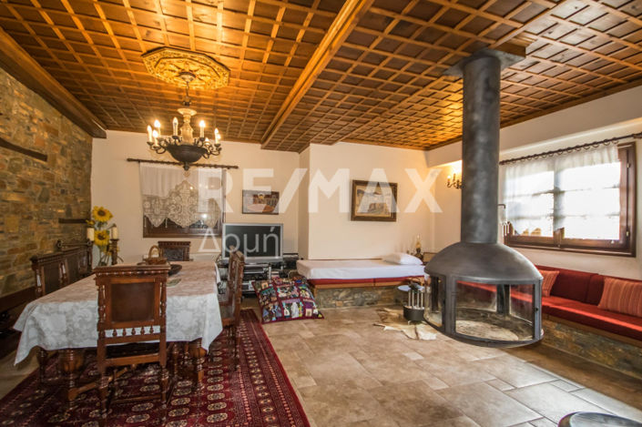 Image No.27-5 Bed Property for sale