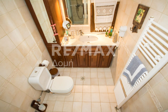 Image No.32-5 Bed Property for sale