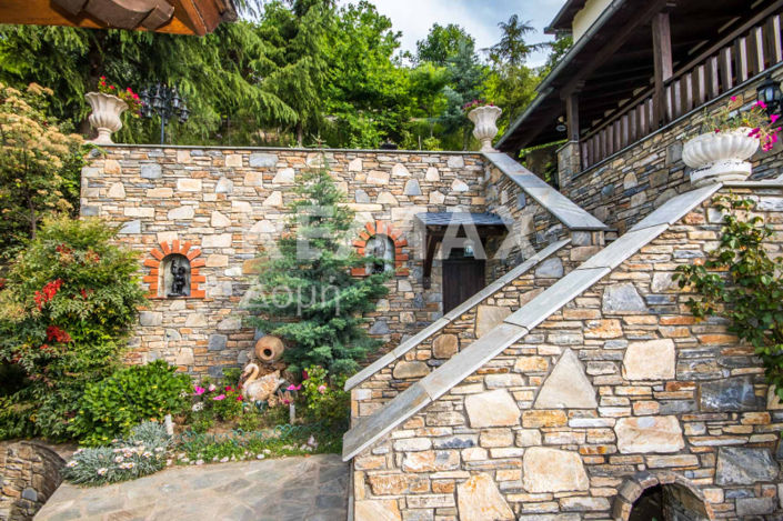 Image No.36-5 Bed Property for sale
