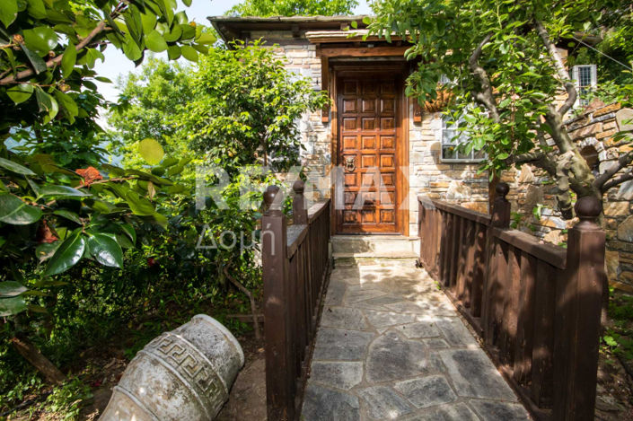Image No.39-5 Bed Property for sale