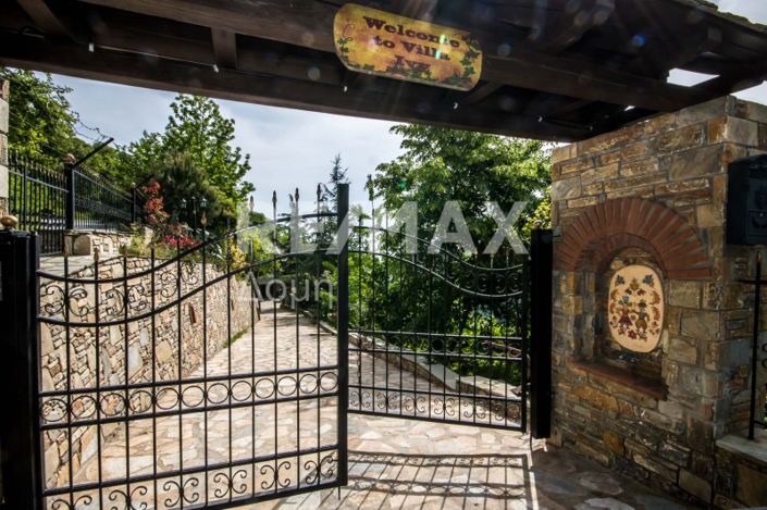 Image No.43-5 Bed Property for sale