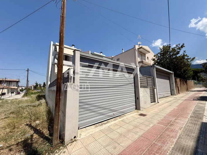 Image No.19-3 Bed Property for sale