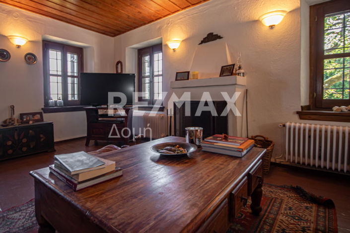 Image No.11-3 Bed Property for sale