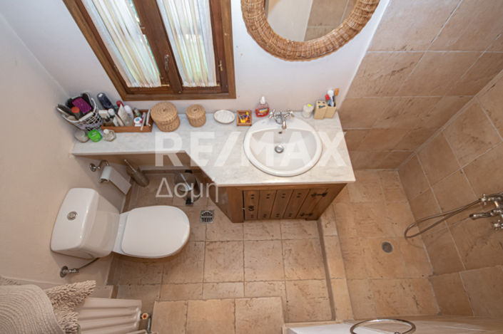 Image No.24-3 Bed Property for sale