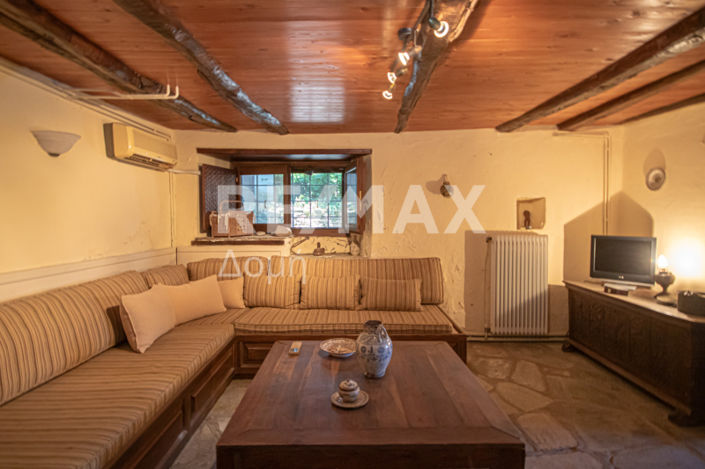 Image No.26-3 Bed Property for sale