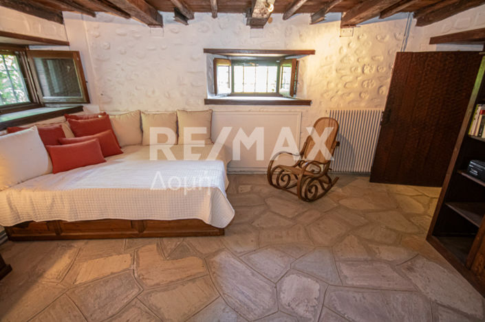 Image No.27-3 Bed Property for sale