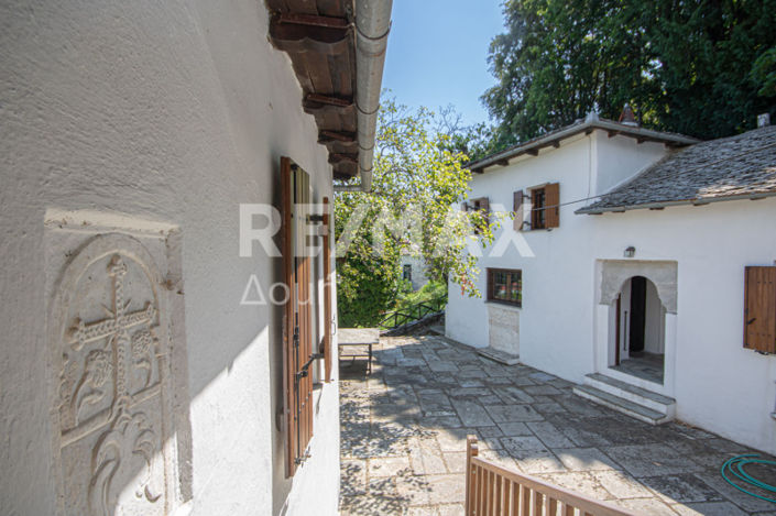 Image No.32-3 Bed Property for sale