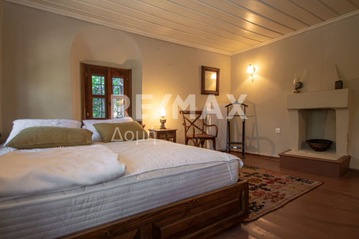 Image No.37-3 Bed Property for sale