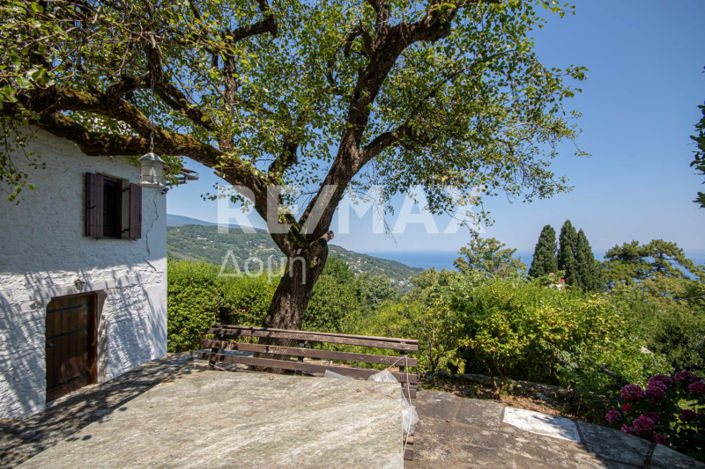 Image No.40-3 Bed Property for sale